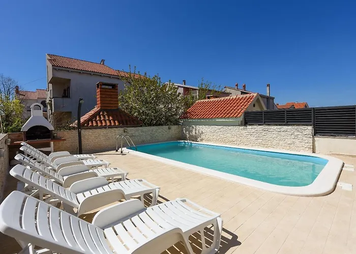 Apartmán Family-friendly With Swimming Pool - Diklo, - 16493 Zadar