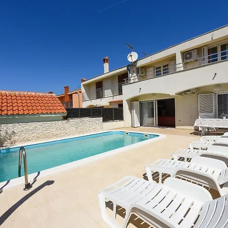 Apartamento Family-friendly With Swimming Pool - Diklo, - 16493 Zadar