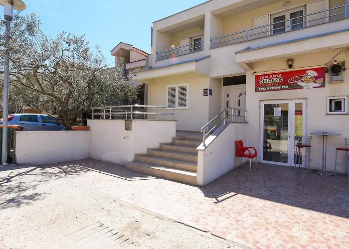 Family-friendly With Swimming Pool - Diklo, - 16493 * זאדאר